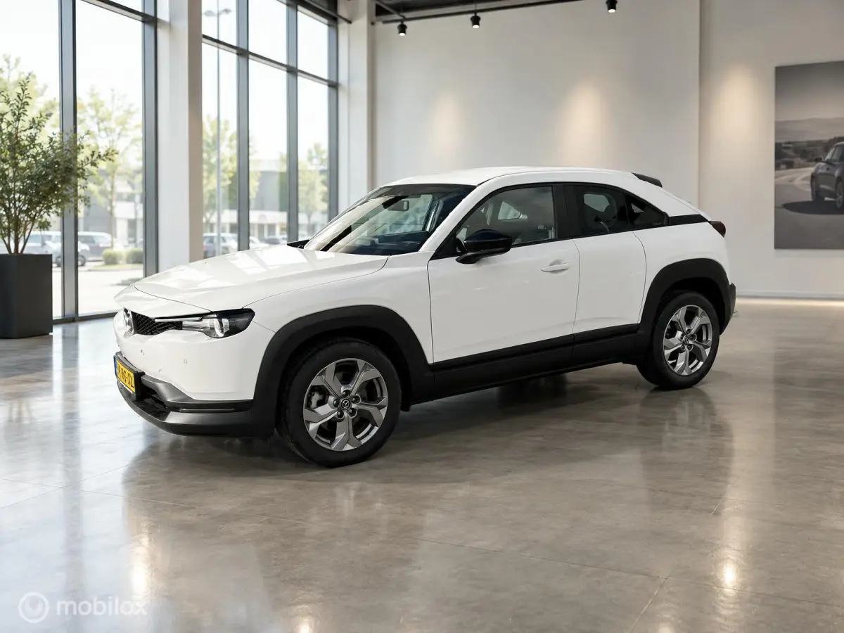 e-SkyActiv 145 36kWh | SOH 96,94% MOBA | Slechts 47.298 KM | HUD | Stoel- & Stuurverwarming