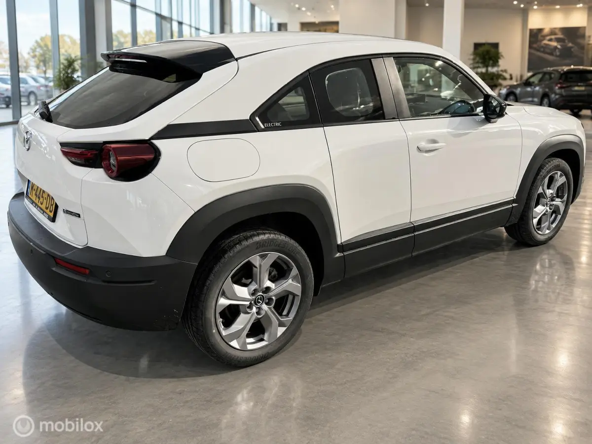 e-SkyActiv 145 36kWh | SOH 96,94% MOBA | Slechts 47.298 KM | HUD | Stoel- & Stuurverwarming