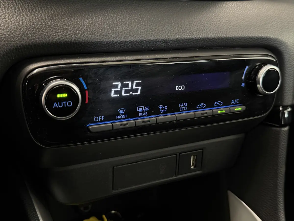 1.5 Hybrid Dynamic | Navi | LED | ACC | LM-velgen | Carplay ( Vestiging - Nieuwegein )