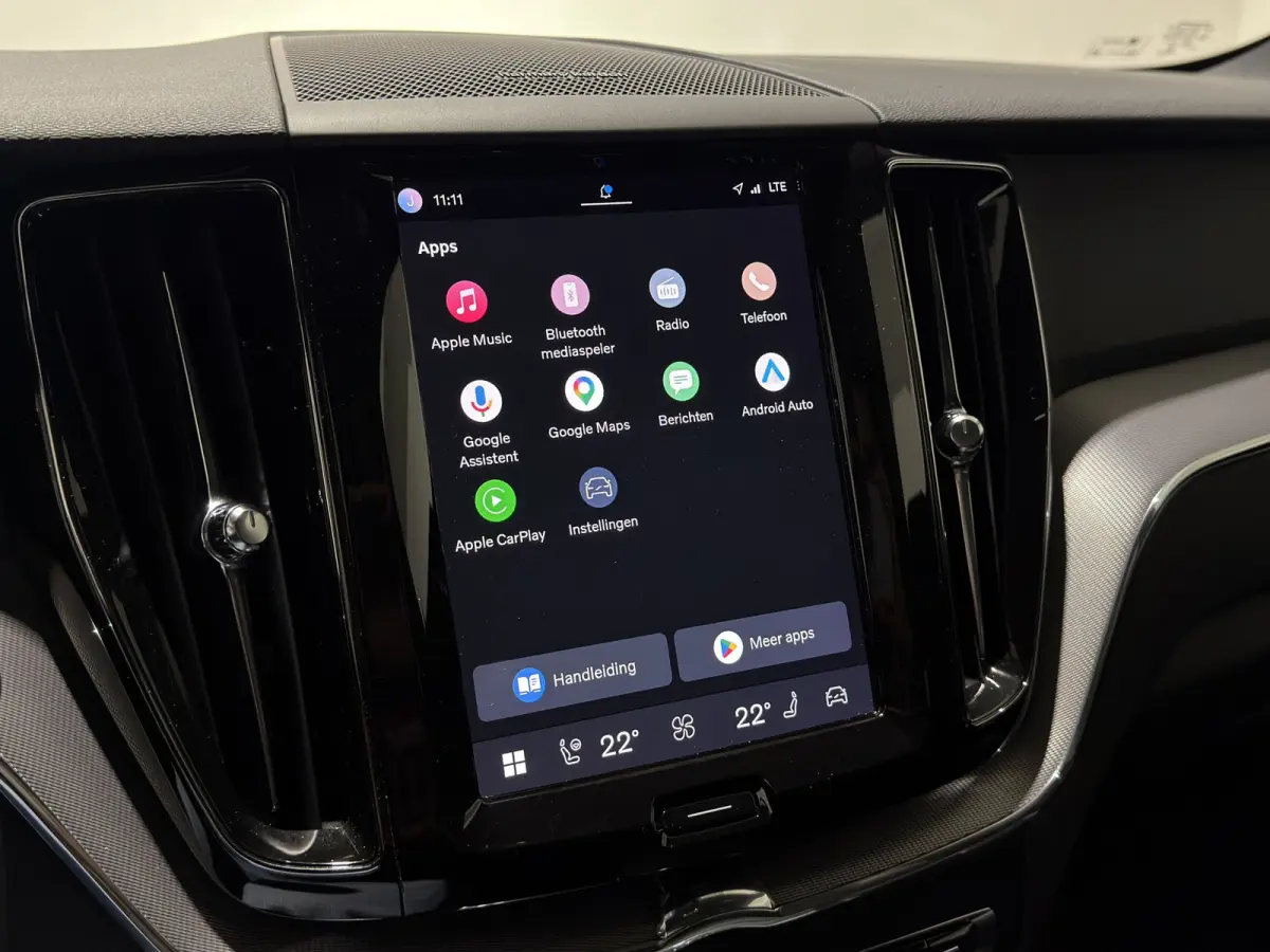 2.0 T6 Plug-in hybrid AWD R-Design | Panoramadak | Harman & Kardon Audio | Full LED koplampen
