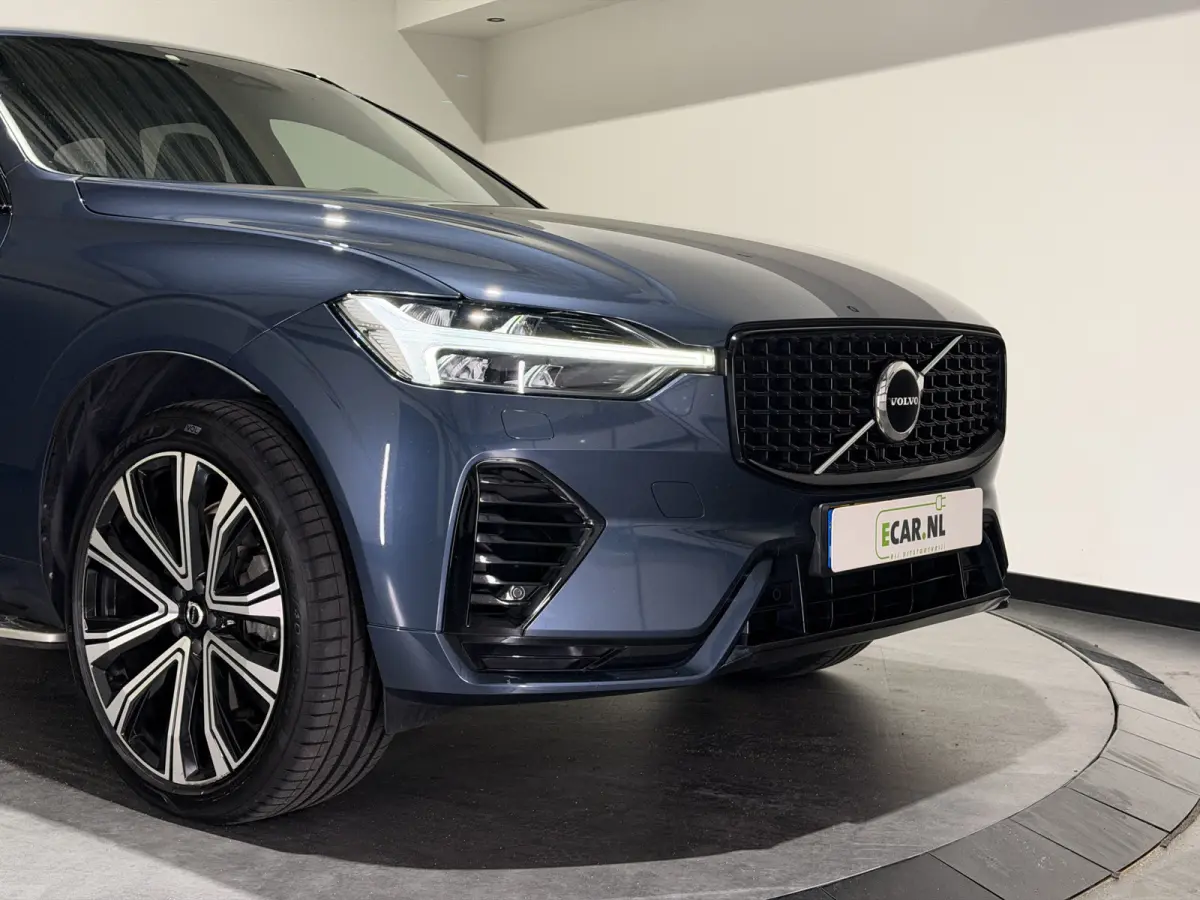 2.0 T6 Plug-in hybrid AWD R-Design | Panoramadak | Harman & Kardon Audio | Full LED koplampen