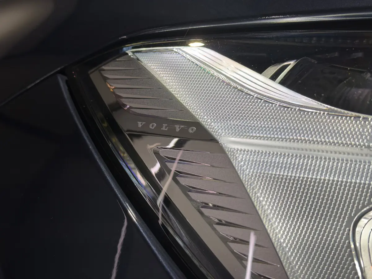 2.0 T6 Plug-in hybrid AWD R-Design | Panoramadak | Harman & Kardon Audio | Full LED koplampen
