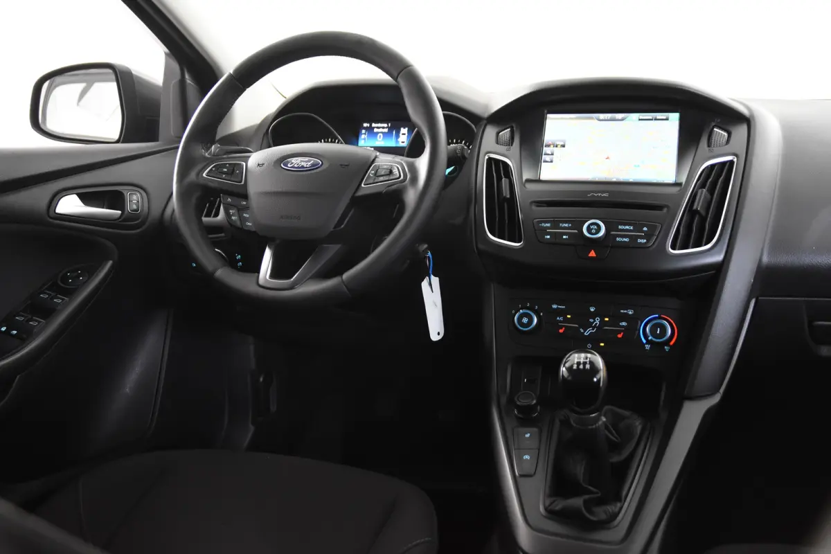 *Stoelverwarming*Cruise Control*PDC*