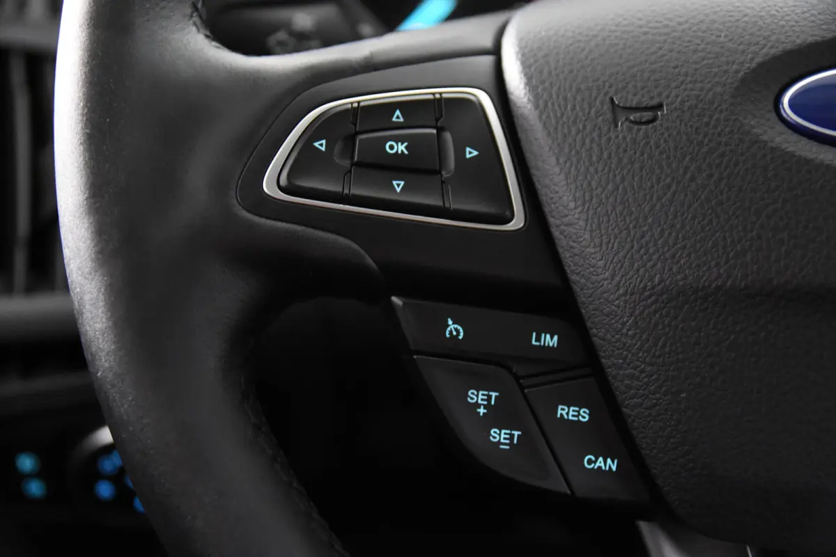 *Stoelverwarming*Cruise Control*PDC*