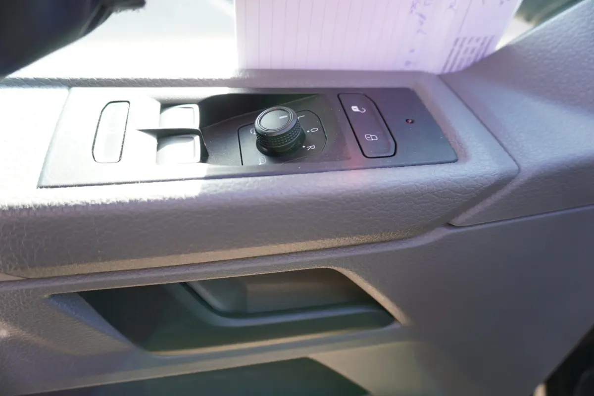 2.0 TDI 150PK L2H1 9 Persoons nr. V120 | Airco | Cruise | Navi | trekhaak