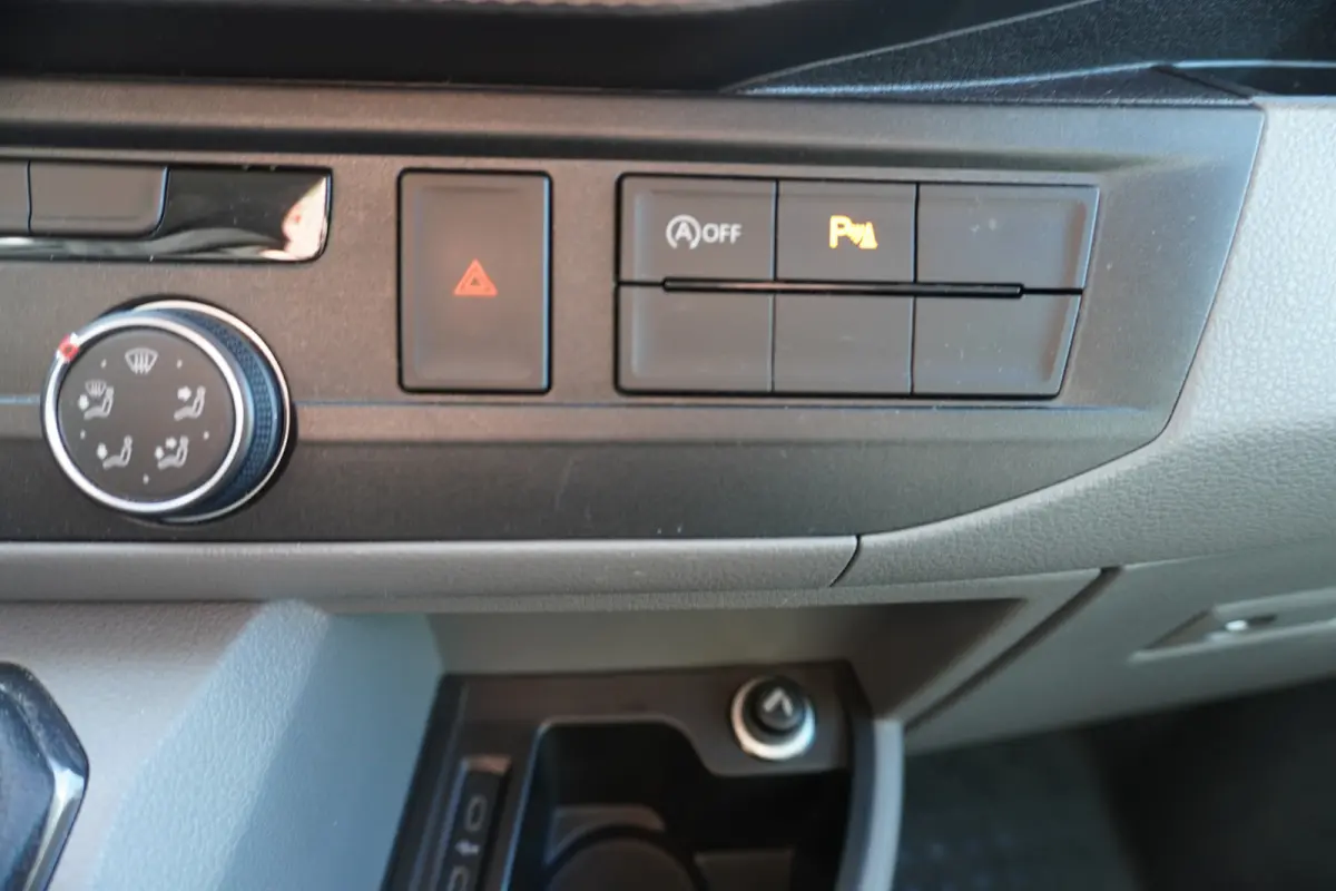 2.0 TDI 150PK L2H1 9 Persoons nr. V120 | Airco | Cruise | Navi | trekhaak