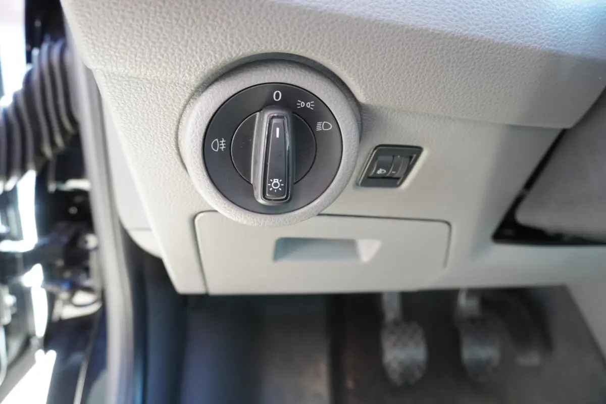 2.0 TDI 150PK L2H1 9 Persoons nr. V120 | Airco | Cruise | Navi | trekhaak
