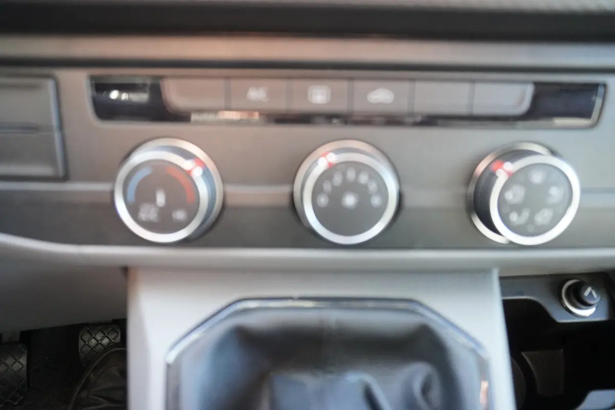 2.0 TDI 150PK L2H1 9 Persoons nr. V120 | Airco | Cruise | Navi | trekhaak