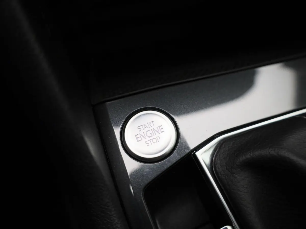 1.4 TSI eHybrid R-Line Business+ 245 PK| Dealeronderhouden | Trekhaak | Achterklep Elektrisch | Stoelverwarming Voor & Achter | Stuurwielverwarming | Achteruitrijcamera