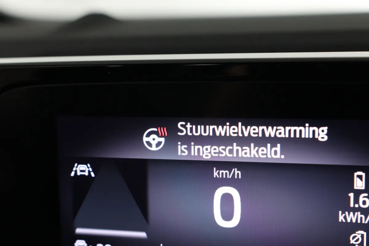Collection Extended Range RWD | Direct Leverbaar! | Race Bodykit & Striping | Head-Up Display | 360* Camera | Bang & Olufsen Audio | Stoel met Geheugen & Massage | Adaptive Cruise Control | 
