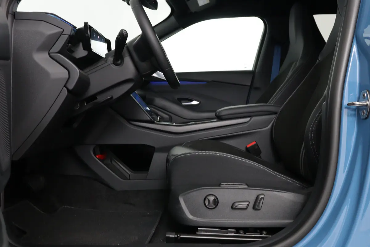 Collection Extended Range RWD | Direct Leverbaar! | Race Bodykit & Striping | Head-Up Display | 360* Camera | Bang & Olufsen Audio | Stoel met Geheugen & Massage | Adaptive Cruise Control | 