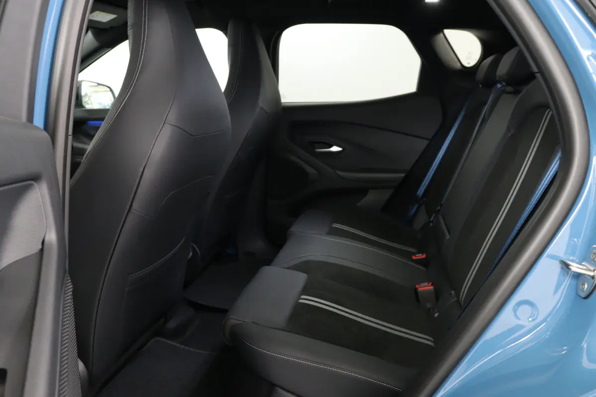 Collection Extended Range RWD | Direct Leverbaar! | Race Bodykit & Striping | Head-Up Display | 360* Camera | Bang & Olufsen Audio | Stoel met Geheugen & Massage | Adaptive Cruise Control | 