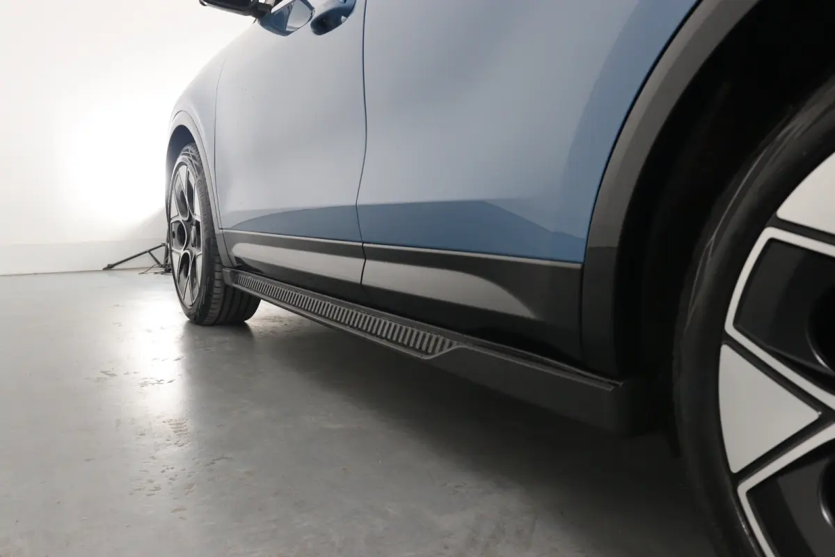 Collection Extended Range RWD | Direct Leverbaar! | Race Bodykit & Striping | Head-Up Display | 360* Camera | Bang & Olufsen Audio | Stoel met Geheugen & Massage | Adaptive Cruise Control | 