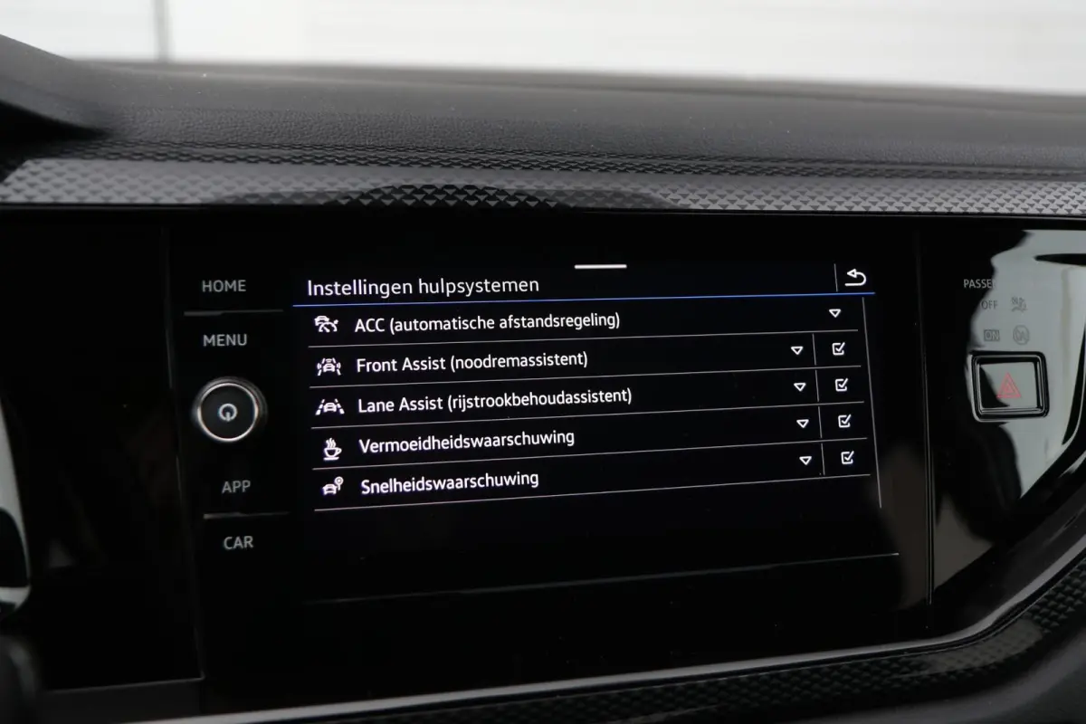 1.0 TSI 95pk Life Edition | App Connect | Achteruitrijcamera | Keyless