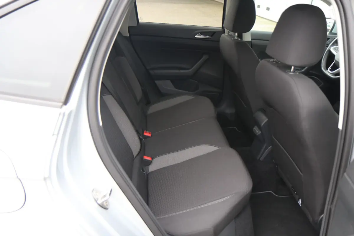 1.0 TSI 95pk Life Edition | App Connect | Achteruitrijcamera | Keyless