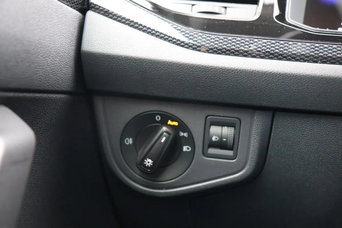 1.0 TSI 95pk Life Edition | App Connect | Achteruitrijcamera | Keyless