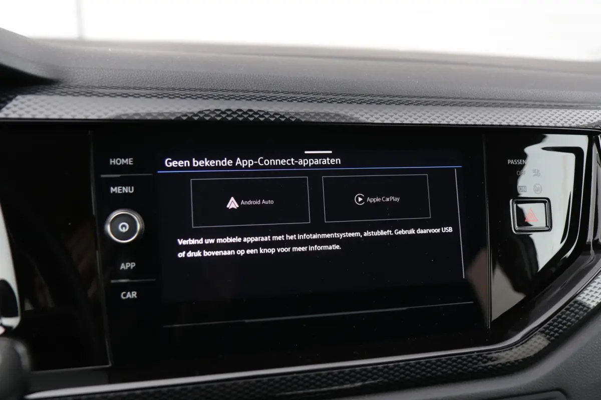 1.0 TSI 95pk Life Edition | App Connect | Achteruitrijcamera | Keyless