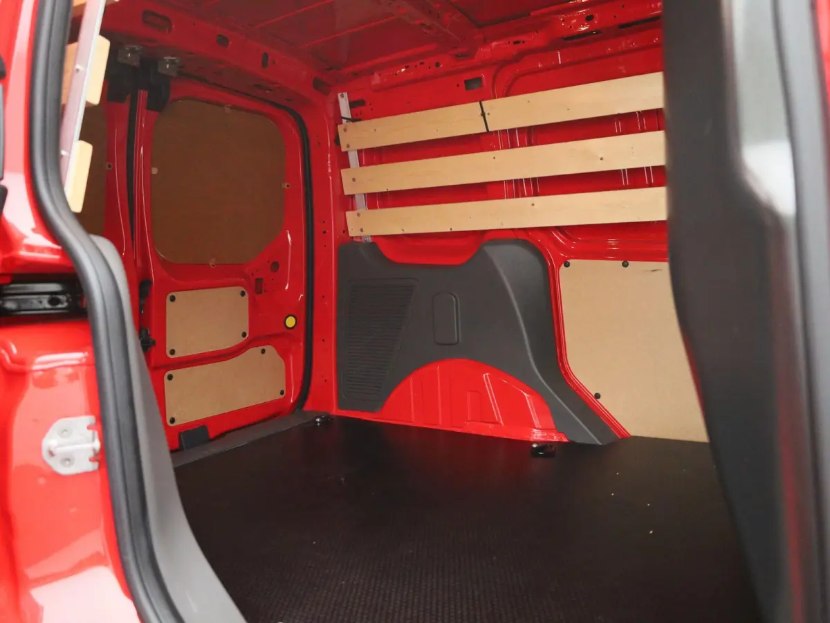 1.5 EcoBlue L1 Trend | TREKHAAK | Voorruitverwarming | Bluetooth | Airco | Laadruimte Bescherming