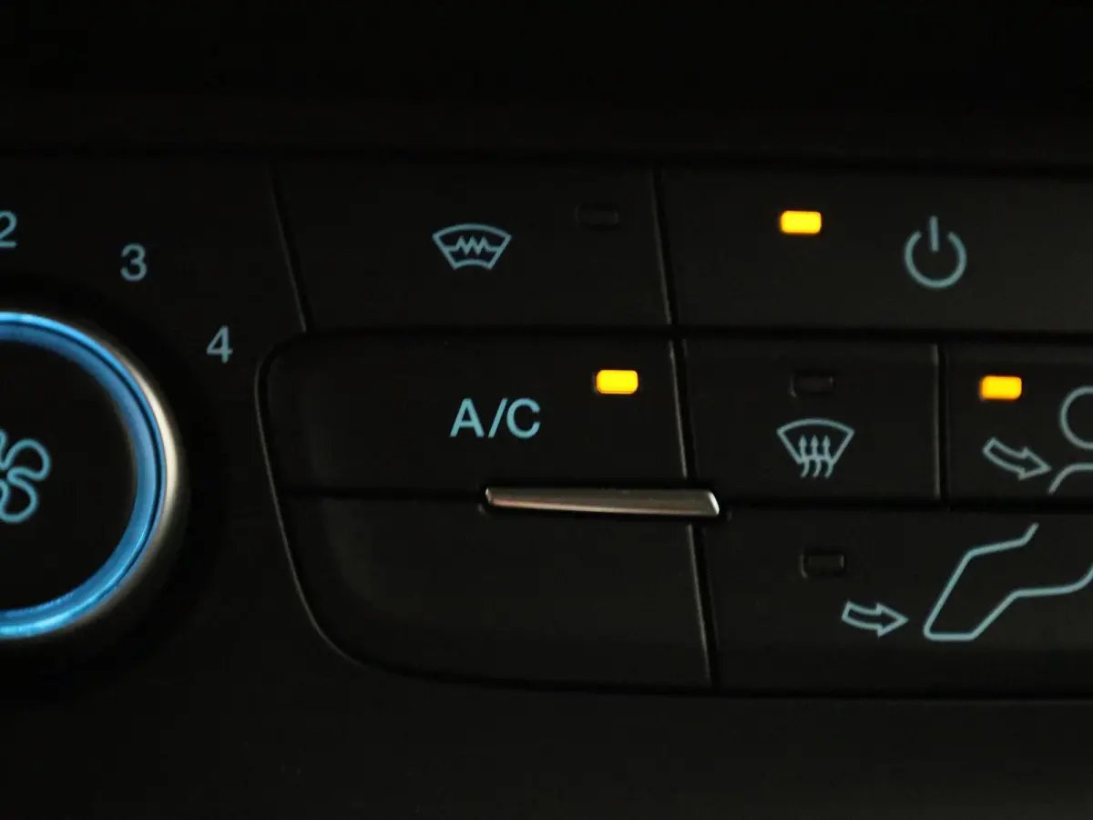 1.5 EcoBlue L1 Trend | TREKHAAK | Voorruitverwarming | Bluetooth | Airco | Laadruimte Bescherming