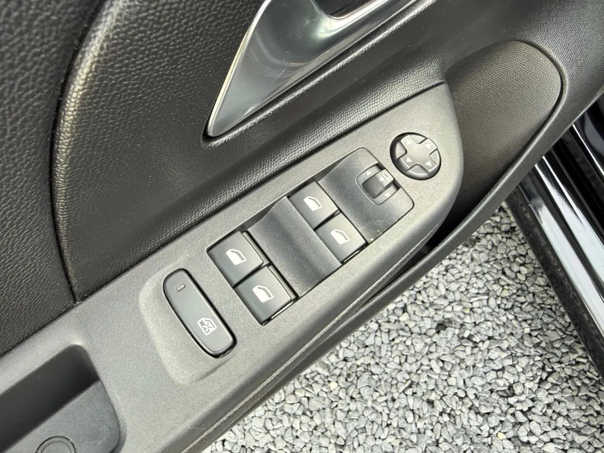 1.2 110PK Turbo Hybrid GS AUT | CAMERA ACHTER| CLIMATE CONTROL| DODEHOEK DETECTIE| PARKEERSENSOREN V&A| CRUISE CONTROL| APPLE CARPLAY/ANDROID AUTO