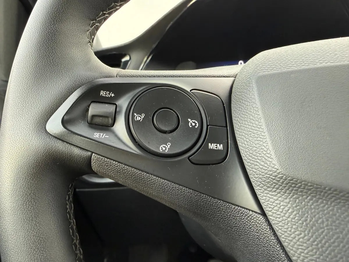 1.2 110PK Turbo Hybrid GS AUT | CAMERA ACHTER| CLIMATE CONTROL| DODEHOEK DETECTIE| PARKEERSENSOREN V&A| CRUISE CONTROL| APPLE CARPLAY/ANDROID AUTO