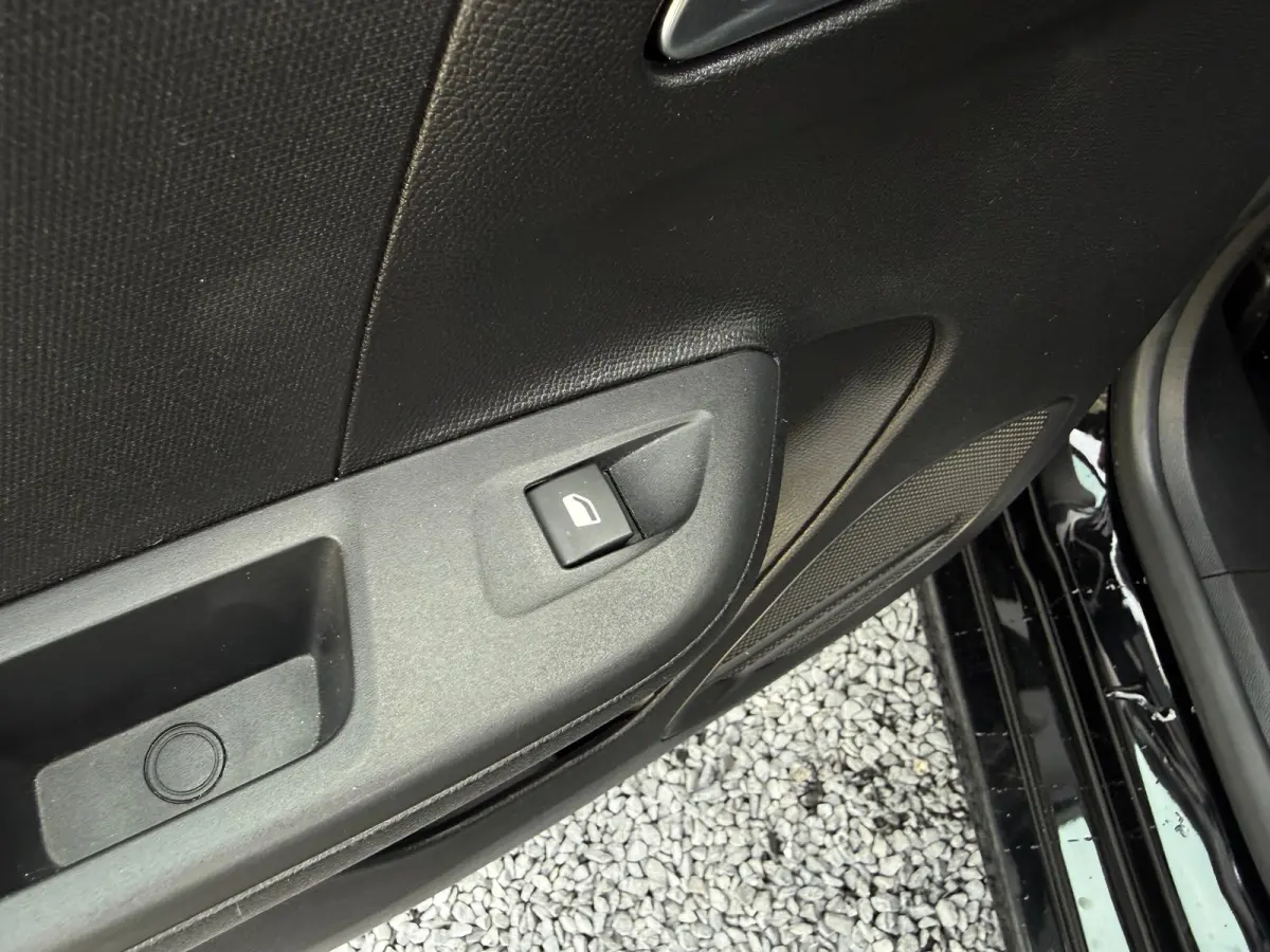 1.2 110PK Turbo Hybrid GS AUT | CAMERA ACHTER| CLIMATE CONTROL| DODEHOEK DETECTIE| PARKEERSENSOREN V&A| CRUISE CONTROL| APPLE CARPLAY/ANDROID AUTO