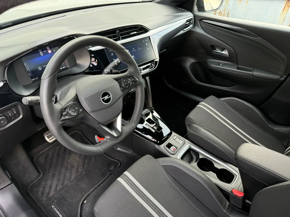 1.2 110PK Turbo Hybrid GS AUT | CAMERA ACHTER| CLIMATE CONTROL| DODEHOEK DETECTIE| PARKEERSENSOREN V&A| CRUISE CONTROL| APPLE CARPLAY/ANDROID AUTO
