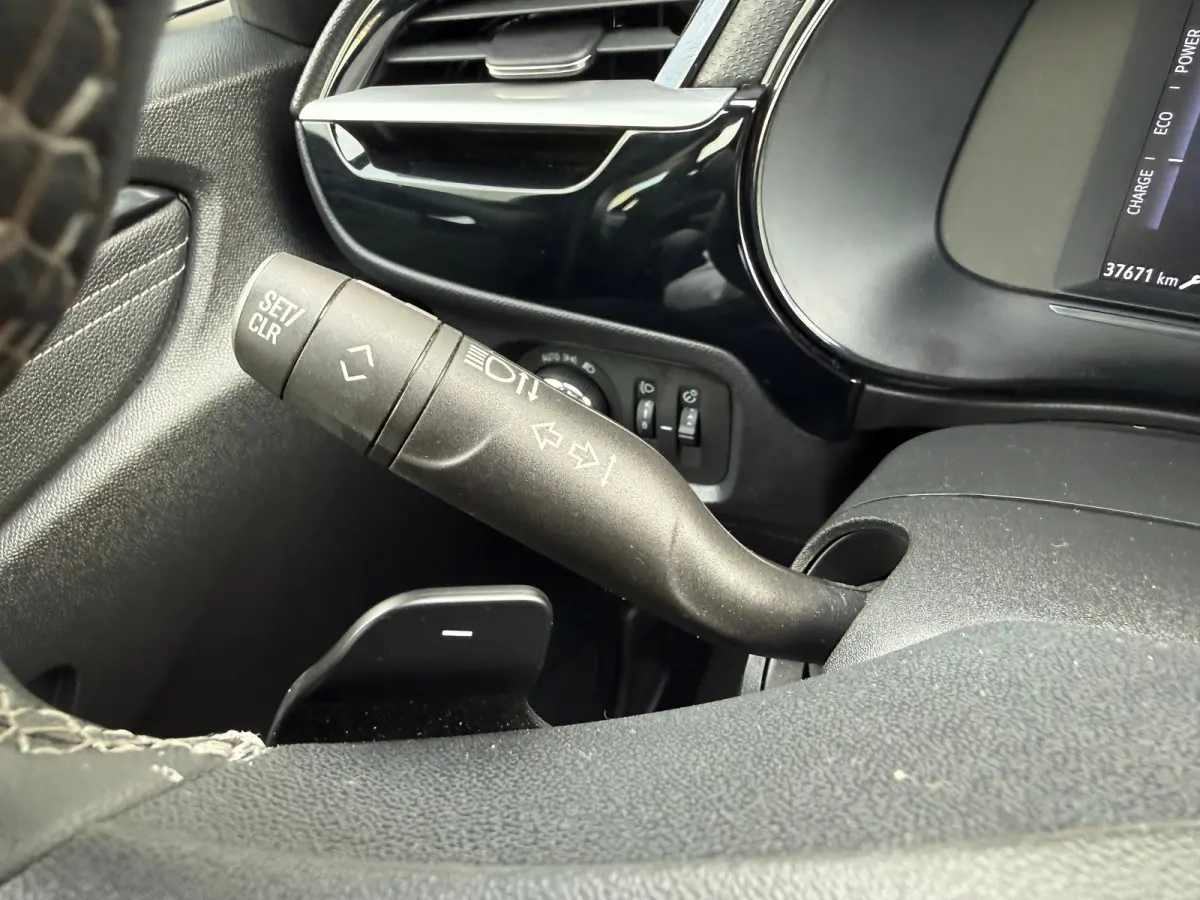1.2 110PK Turbo Hybrid GS AUT | CAMERA ACHTER| CLIMATE CONTROL| DODEHOEK DETECTIE| PARKEERSENSOREN V&A| CRUISE CONTROL| APPLE CARPLAY/ANDROID AUTO