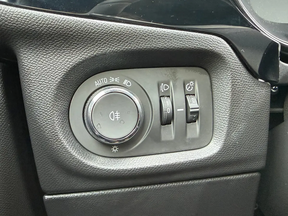 1.2 110PK Turbo Hybrid GS AUT | CAMERA ACHTER| CLIMATE CONTROL| DODEHOEK DETECTIE| PARKEERSENSOREN V&A| CRUISE CONTROL| APPLE CARPLAY/ANDROID AUTO