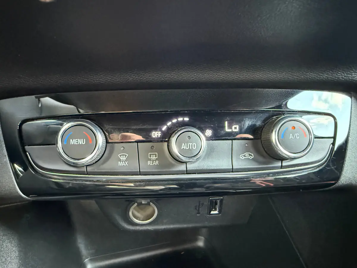 1.2 100PK GS Line | KEYLESS ENTRY&START| CAMERA ACHTER| PARKEERSENSOREN V&A| CRUISE CONTROL