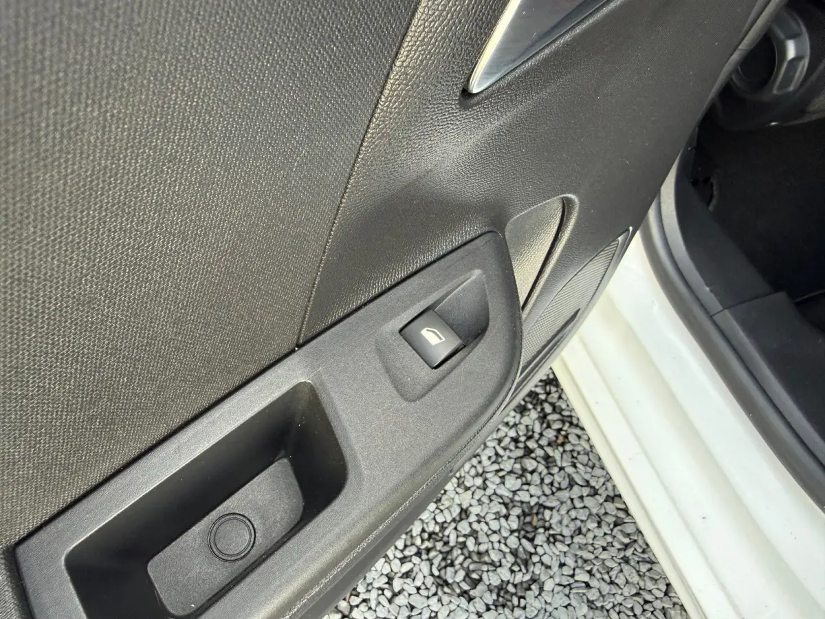 1.2 100PK GS Line | KEYLESS ENTRY&START| CAMERA ACHTER| PARKEERSENSOREN V&A| CRUISE CONTROL