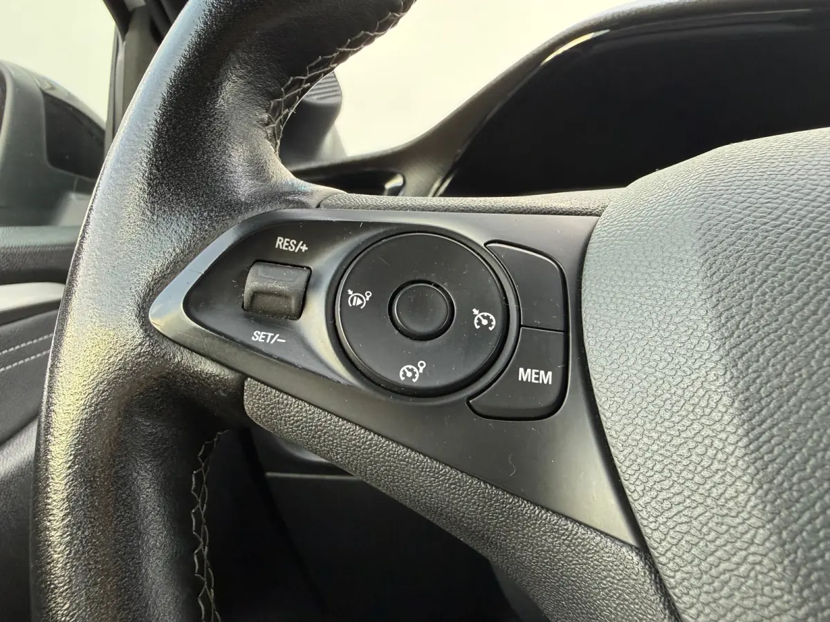 1.2 100PK GS Line | KEYLESS ENTRY&START| CAMERA ACHTER| PARKEERSENSOREN V&A| CRUISE CONTROL