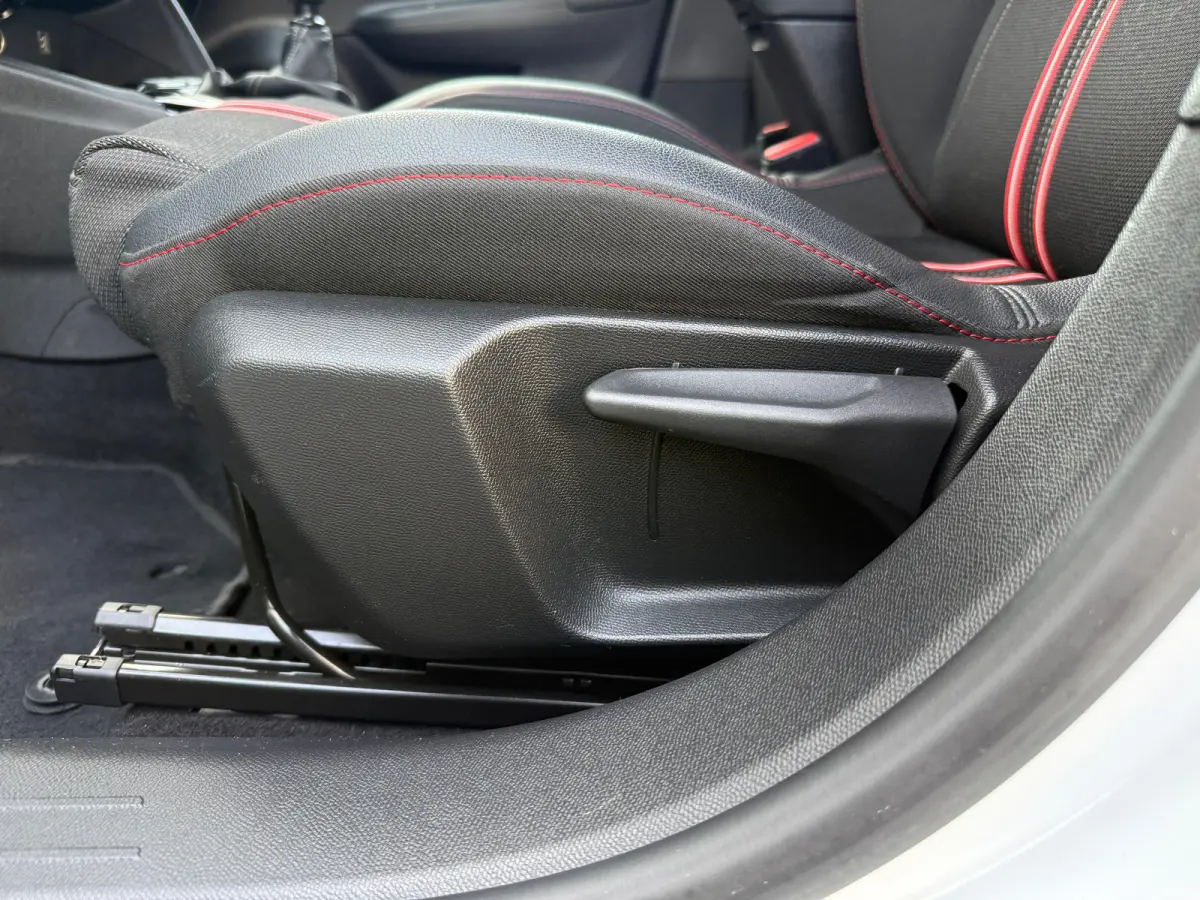 1.2 100PK GS Line | KEYLESS ENTRY&START| CAMERA ACHTER| PARKEERSENSOREN V&A| CRUISE CONTROL