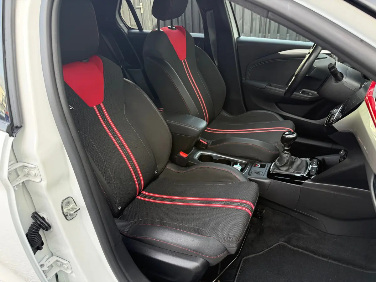 1.2 100PK GS Line | KEYLESS ENTRY&START| CAMERA ACHTER| PARKEERSENSOREN V&A| CRUISE CONTROL