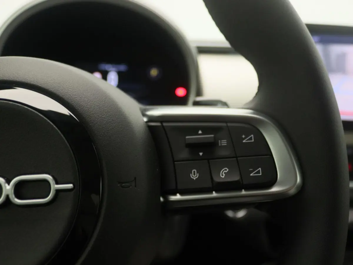 1.2 Hybrid La Prima | Navigatie | Parkeercamera Achter | PDC V + A | Stoelverwarming |