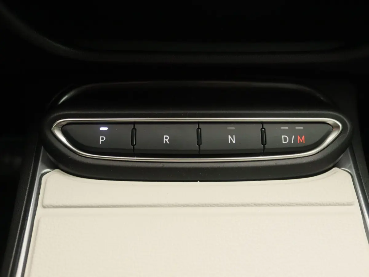 1.2 Hybrid La Prima | Navigatie | Parkeercamera Achter | PDC V + A | Stoelverwarming |