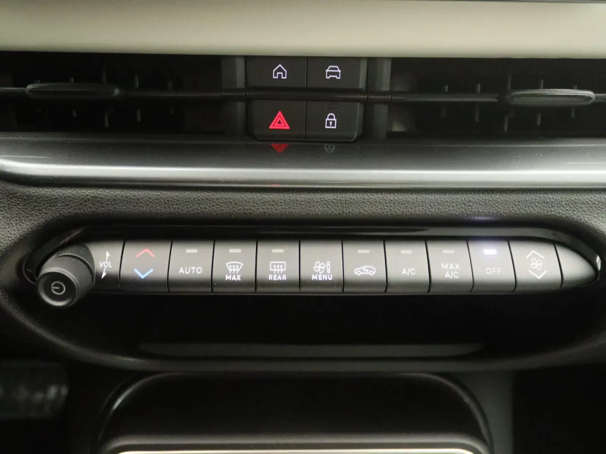 1.2 Hybrid La Prima | Navigatie | Parkeercamera Achter | PDC V + A | Stoelverwarming |