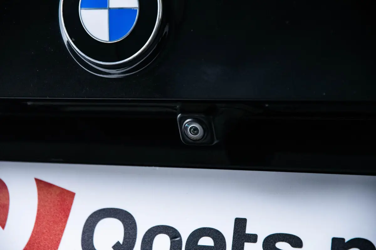 530i xDrive High Executive M Sport - Trekhaak - Ambiance verlichting - Driving/Parking Assistant - Sportstoelen - Elektrisch verwarmde voorstoelen - Navigatiesysteem Professional - Harman ka