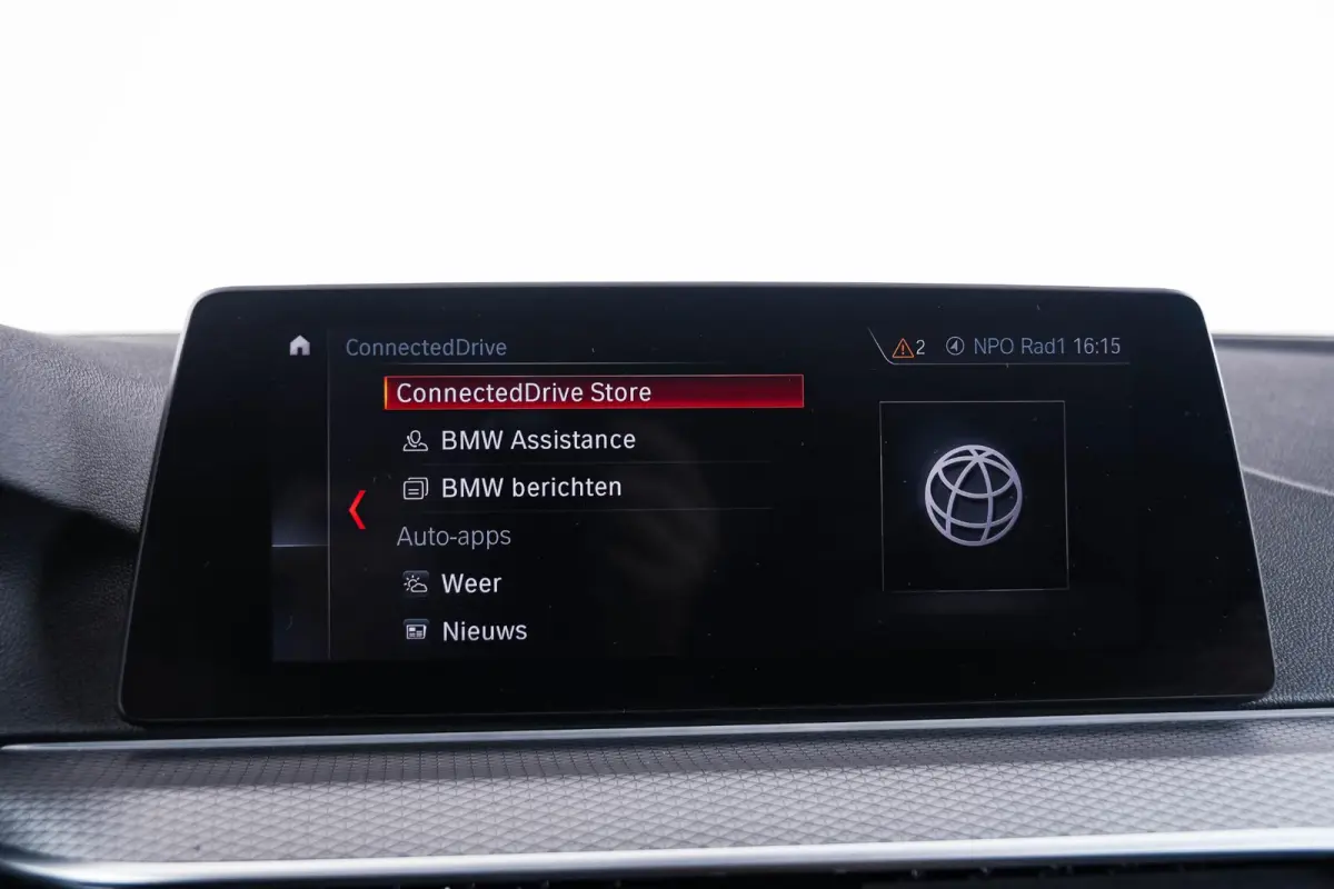 530i xDrive High Executive M Sport - Trekhaak - Ambiance verlichting - Driving/Parking Assistant - Sportstoelen - Elektrisch verwarmde voorstoelen - Navigatiesysteem Professional - Harman ka