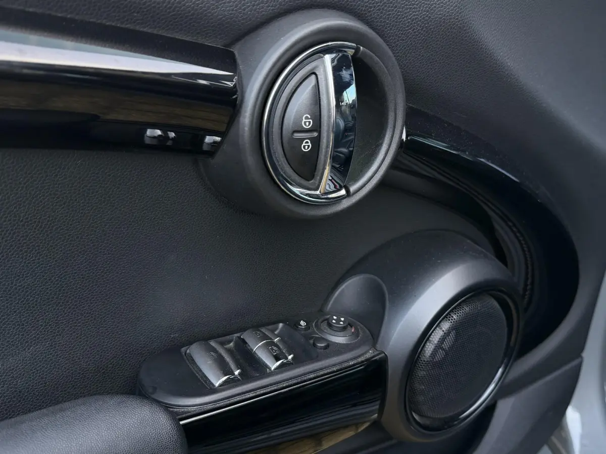 1.5 136PK | UNIEK NETTE STAAT | 1e Eigenaar | NL Auto | AUTOMAAT | LUXE | Cabrio | John Cooper Works | JCW | NAP | Harman Kardon | Achteruitrijcamera | Keyless Entry | Carplay | Cruise Contr