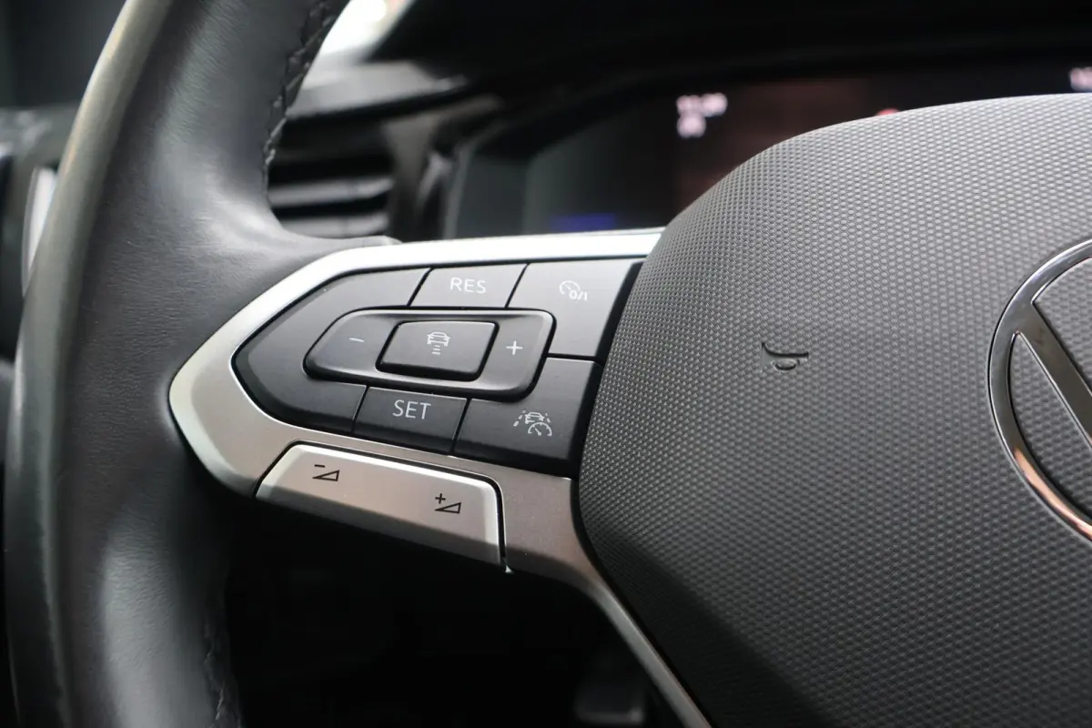 1.0 TSI 95pk Life Edition | Camera | PDC | Adaptive Cruise | Carplay | Stoelverwarming