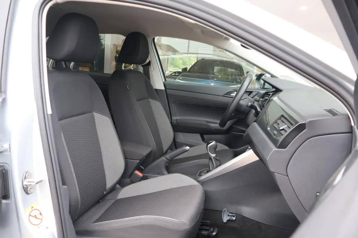 1.0 TSI 95pk Life Edition | Camera | PDC | Adaptive Cruise | Carplay | Stoelverwarming