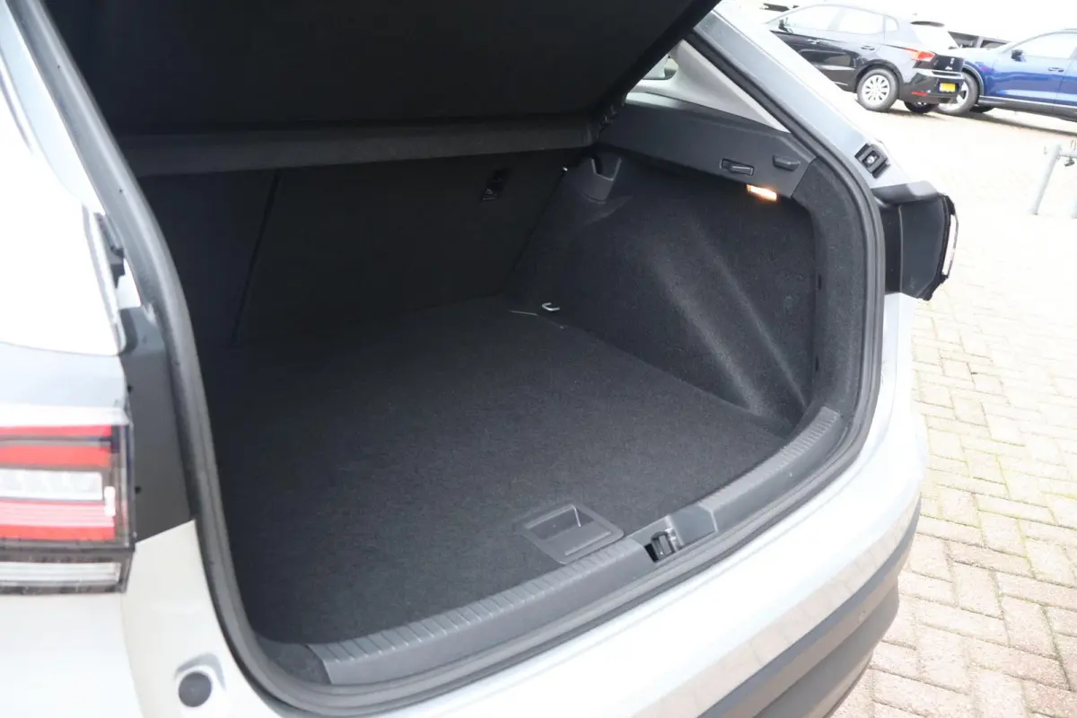 1.0 TSI 95pk Life Edition | Camera | PDC | Adaptive Cruise | Carplay | Stoelverwarming