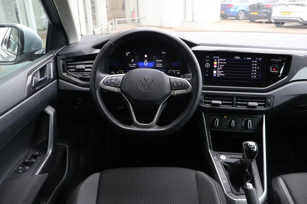 1.0 TSI 95pk Life Edition | Camera | PDC | Adaptive Cruise | Carplay | Stoelverwarming