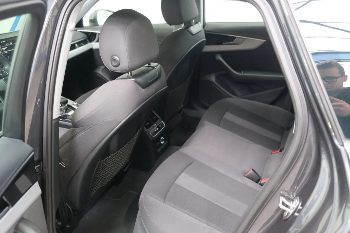 35 TFSI Launch edition Business Automaat - Airco, Cruise, Navi, PDC, Trekhaak.