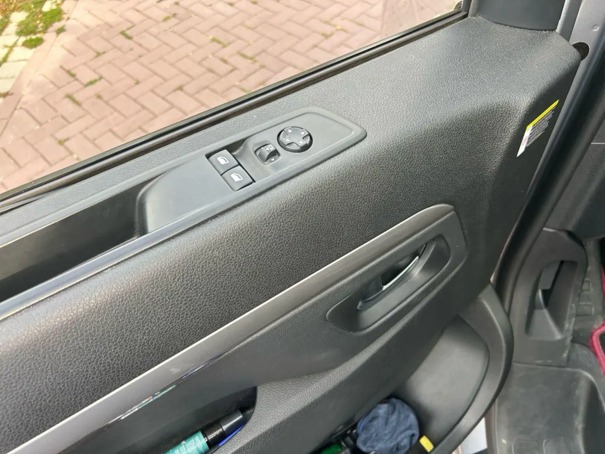 2.0 Diesel 145 S&S L3 DC lederen bekleding | Side bars | 18 lm velgen