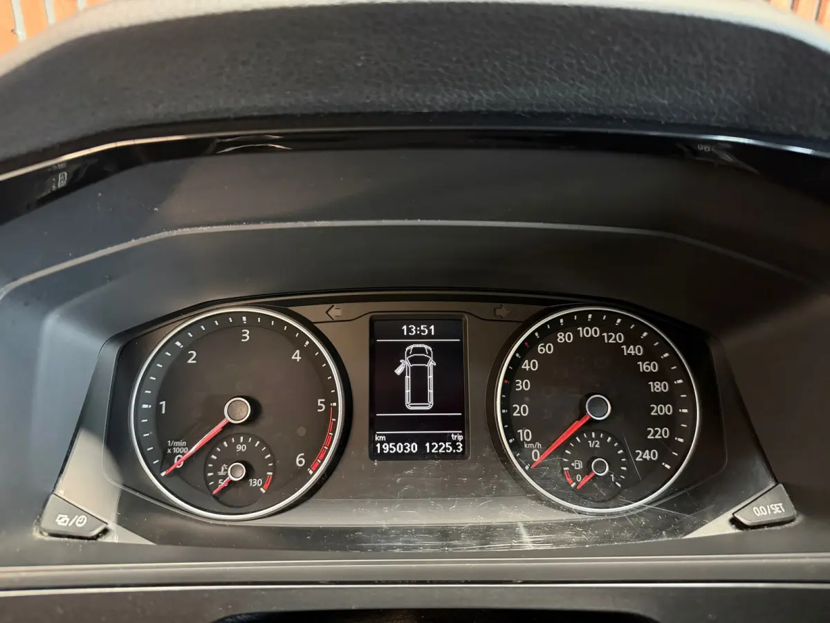 2.0 TDI L2H1 Highline Clima-Navi-Cruise-Stoelverw.-Trekhaak-NL Auto-NAP