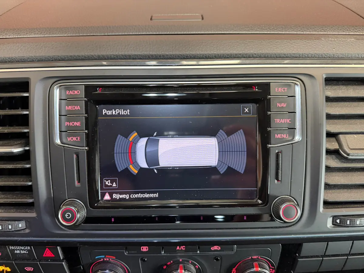 2.0 TDI L2H1 Highline Clima-Navi-Cruise-Stoelverw.-Trekhaak-NL Auto-NAP