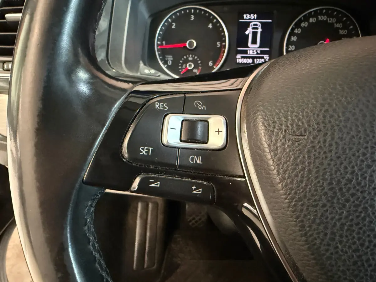 2.0 TDI L2H1 Highline Clima-Navi-Cruise-Stoelverw.-Trekhaak-NL Auto-NAP