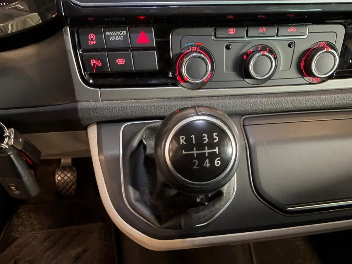 2.0 TDI L2H1 Highline Clima-Navi-Cruise-Stoelverw.-Trekhaak-NL Auto-NAP